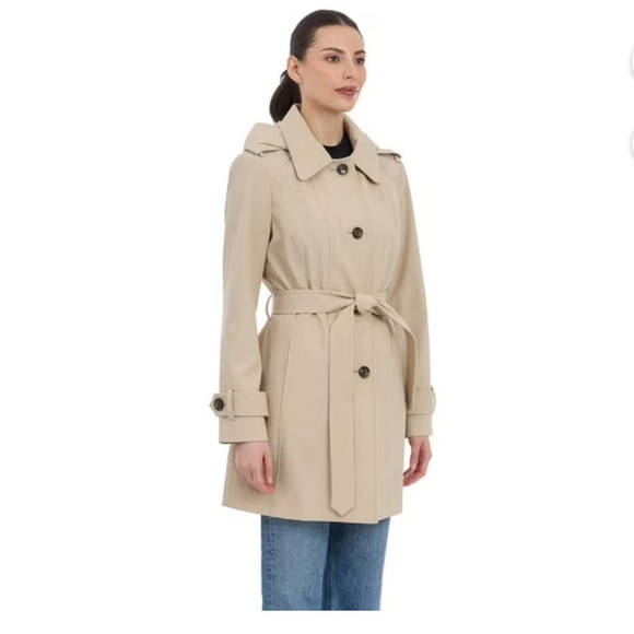 London Fog Women's Classic Tan Trench Coat Size Medium New with Tag